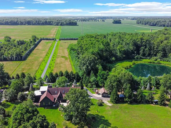 11716 E Toto Rd, Culver, IN 46511
