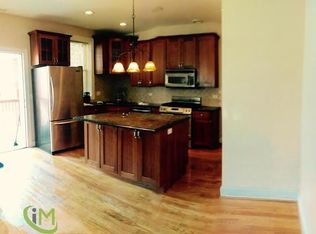 7615 N Sheridan Rd, Chicago, IL 60626