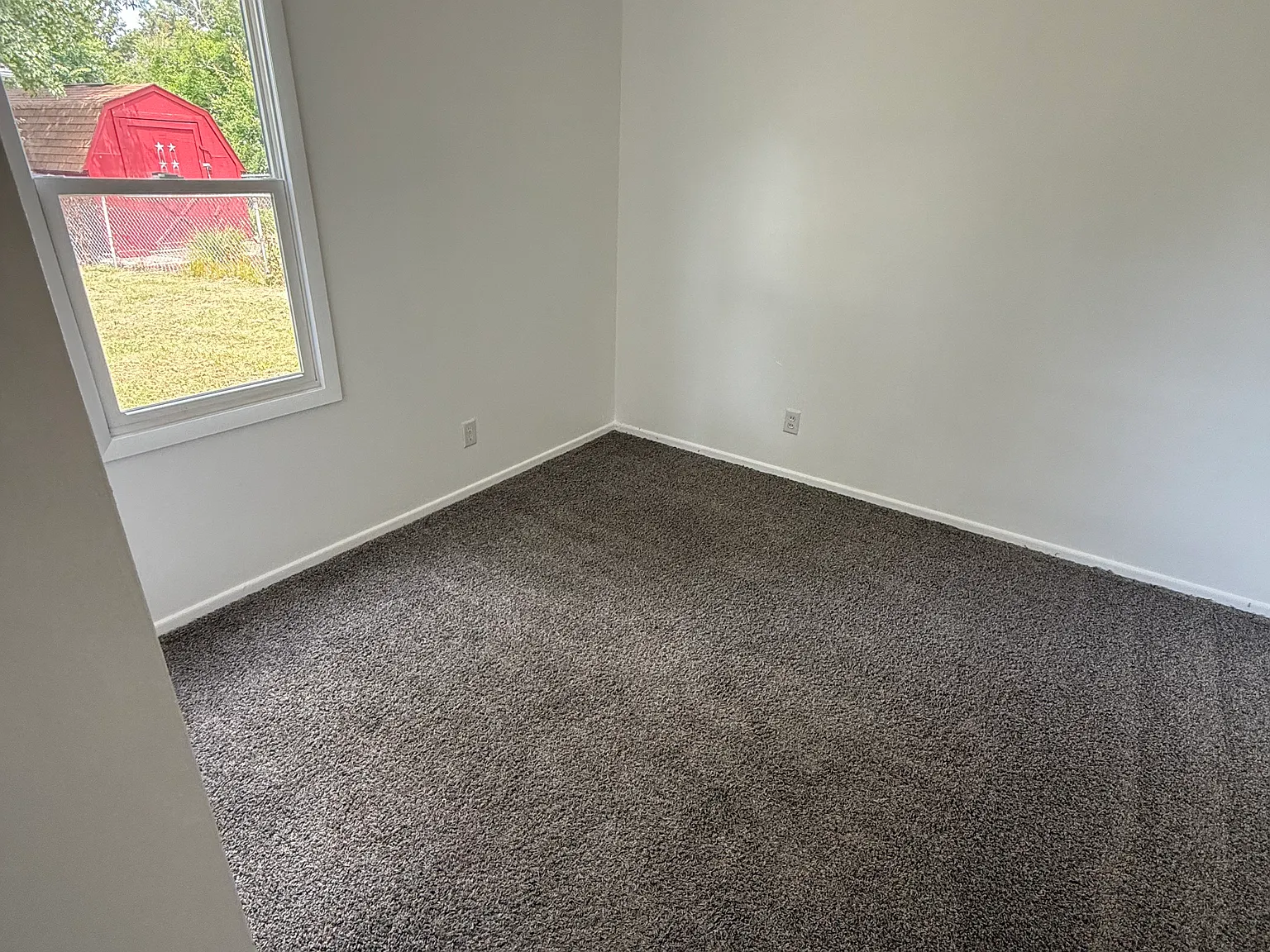 3 bed, 925 sqft, $1,250 — Photo 3