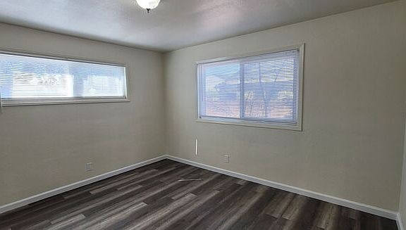 3rd image of 831-02 Sullivan Ln
