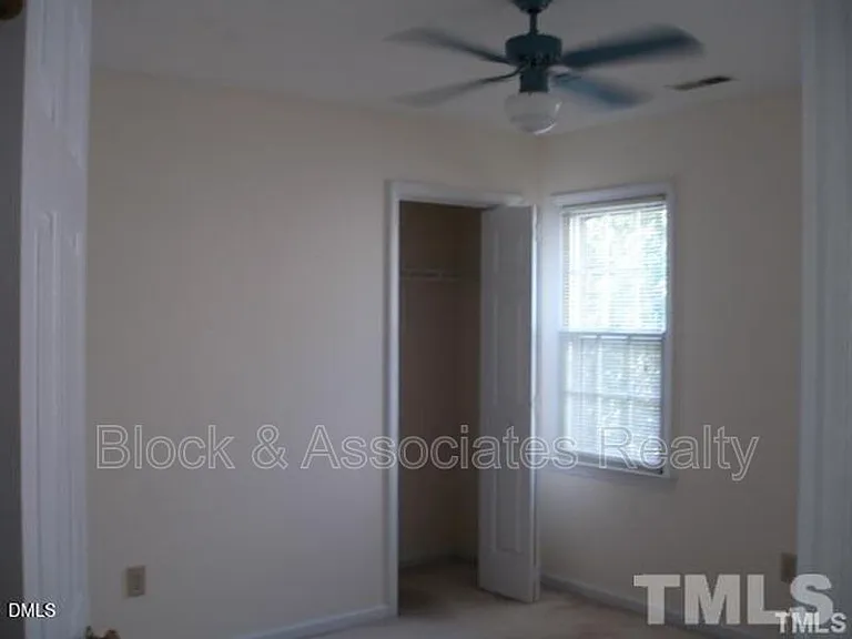 311 Wax Myrtle Ct — Photo 9