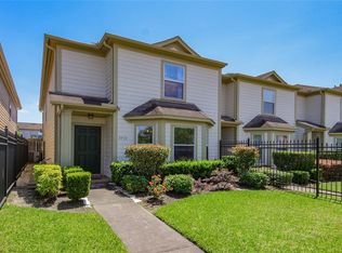 1711 Redwing Pines Dr, Houston, TX 77009