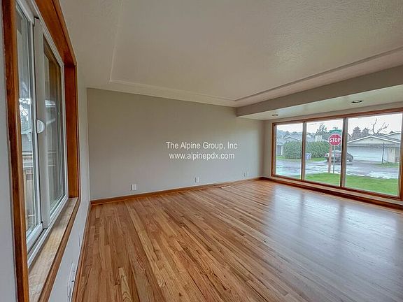 3rd image of 15018 SE Linden Ln