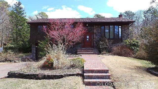 1st image of 8 Hindes Ct