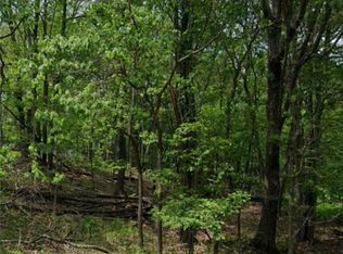 11 Seneca Rd, Mount Pocono, PA 18344