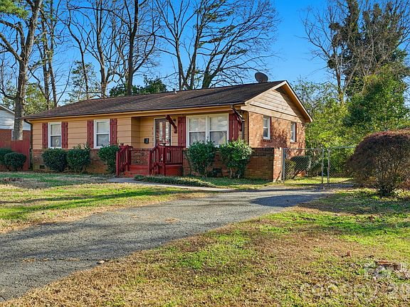 3rd image of 4821 Woodway Pl
