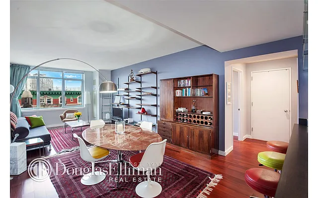 Rented by Douglas Elliman | media 21
