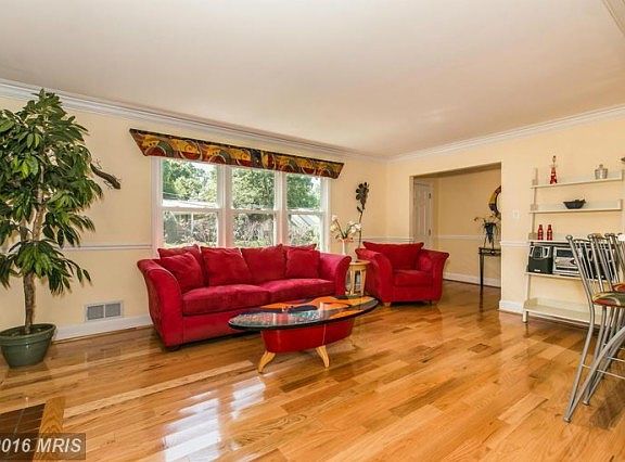 3rd image of 7506 Pleasant Way