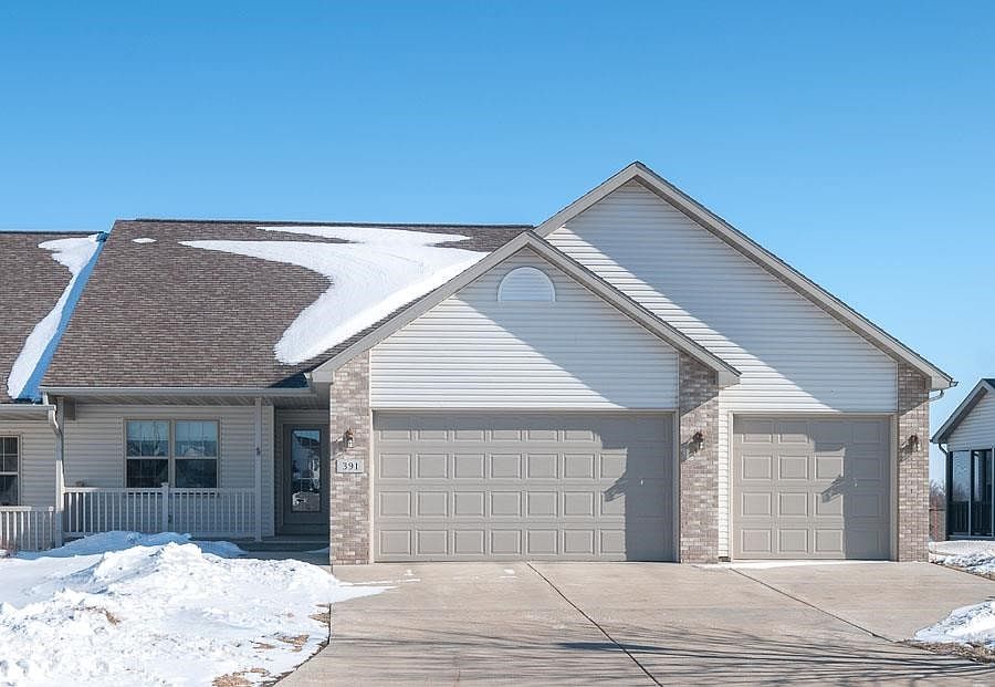 1st image of 391 Kelvington Dr #391
