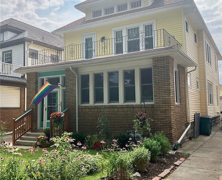 1st image of 304 Wellington Rd