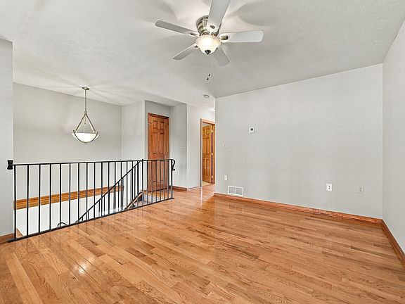 4th image of 723 Edmond St