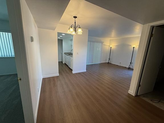 4th image of 1228 E Ridge Meadow Ln #3B