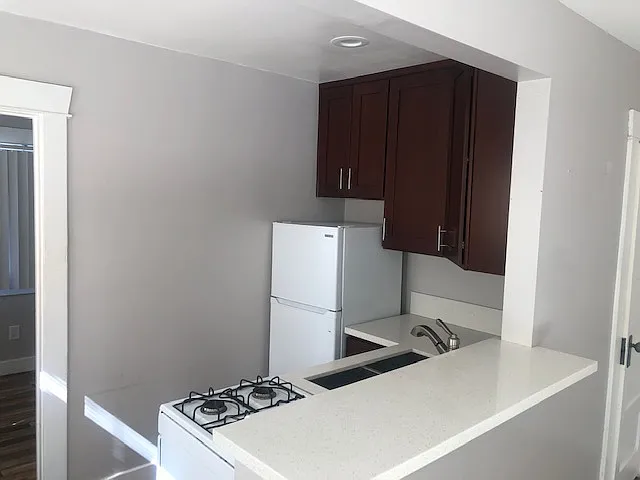 337 N Glendora Ave #C — Photo 3