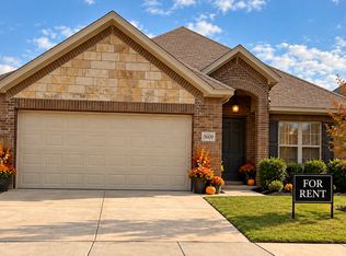 5609 McLanahan Ln, Crowley, TX 76036