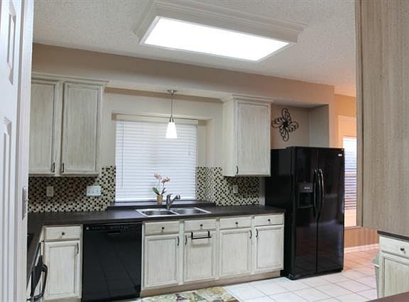 5th image of 7705 Stansfield Dr