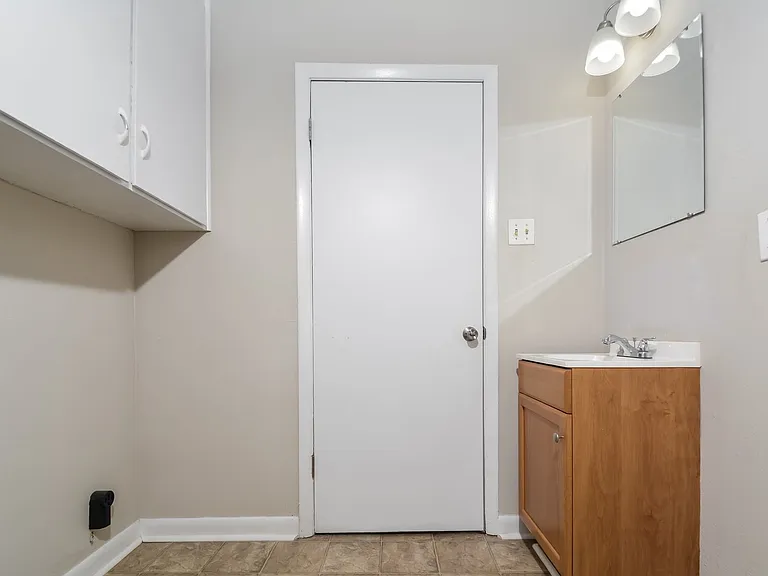 632760_028_laundry_room_13156064.jpg
