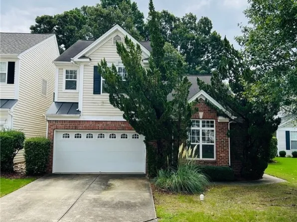 307 Founders Walk Dr, Morrisville, NC 27560