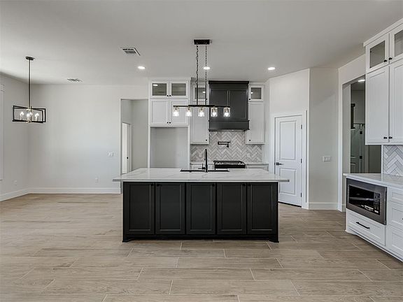 4th image of 2445 Winding Ridge Dr