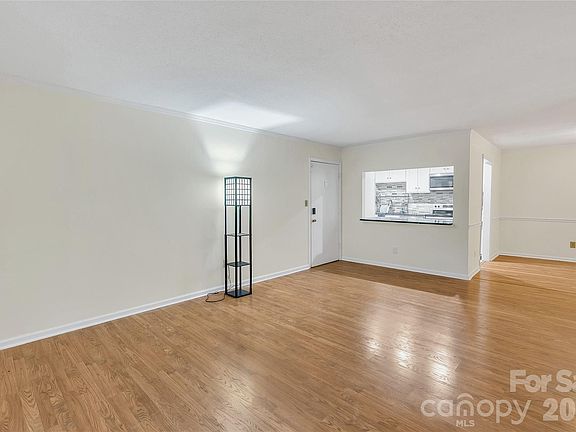 5th image of 4754 Hedgemore Dr