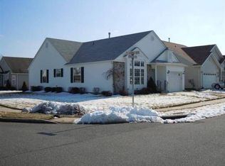 558 Riviera Dr, Williamstown, NJ 08094