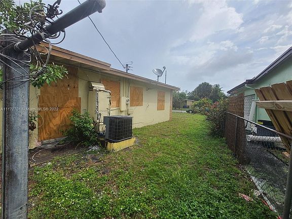 4th image of 1300 NW 14th Ct