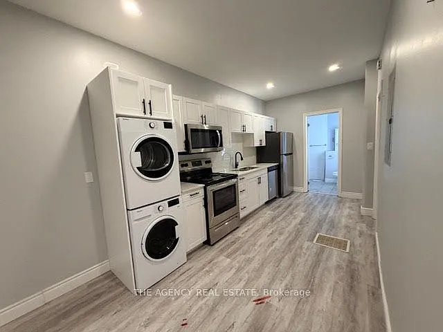 284 Talbot St — Photo 7