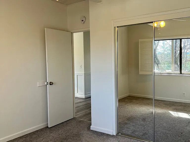 342 San Andreas — Photo 13