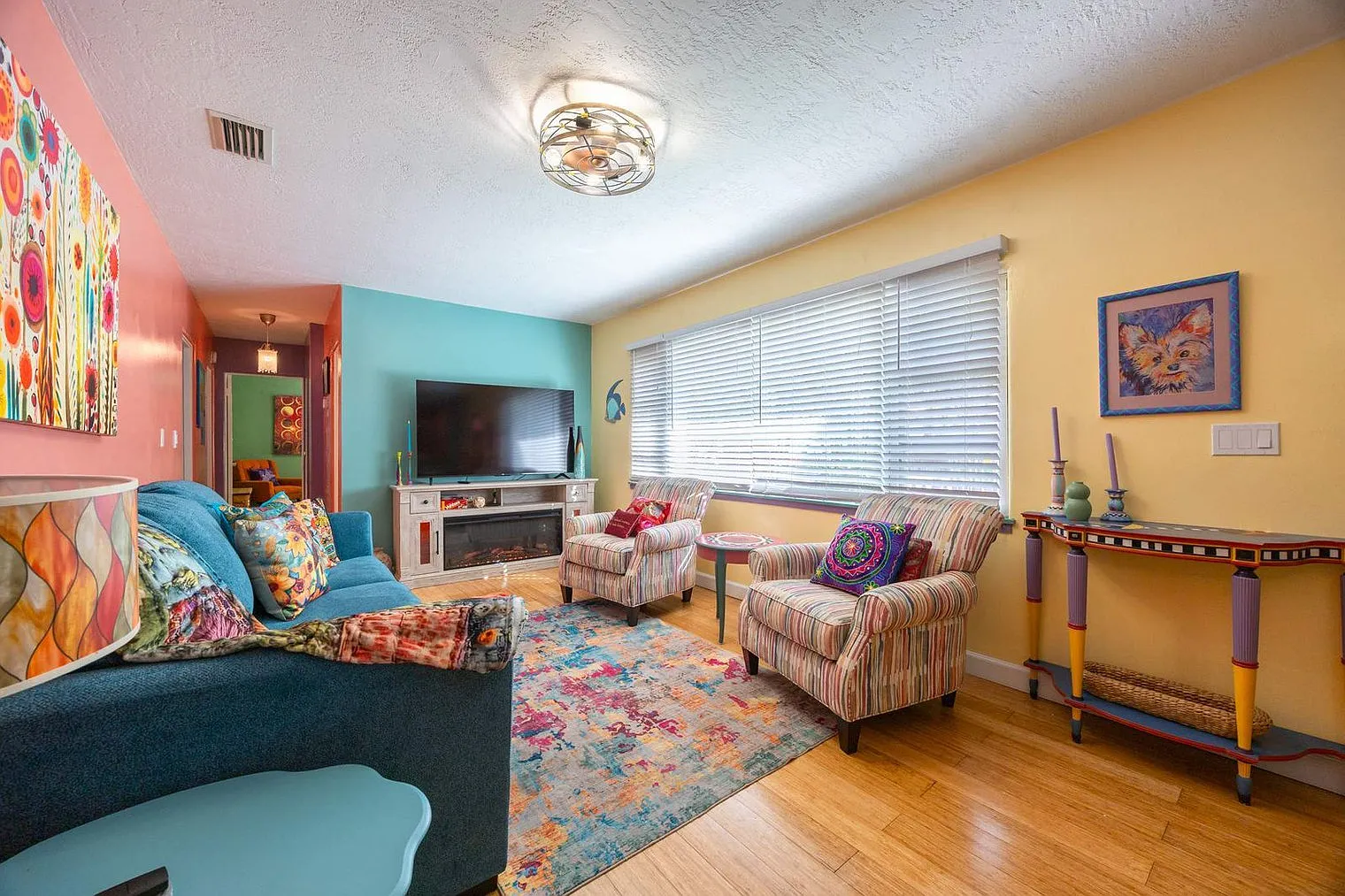 3 bed, 1.0 bath, 1151 sqft, $4,170 — Photo 3