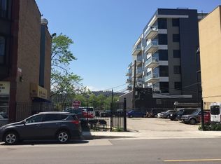 864 N Orleans St, Chicago, IL 60610
