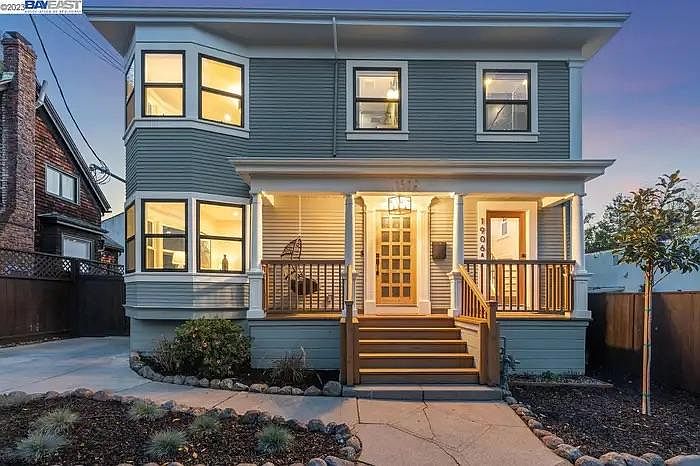 1st image of 1906 Delaware St