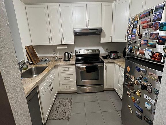 3rd image of 2250 24th St Unit 226