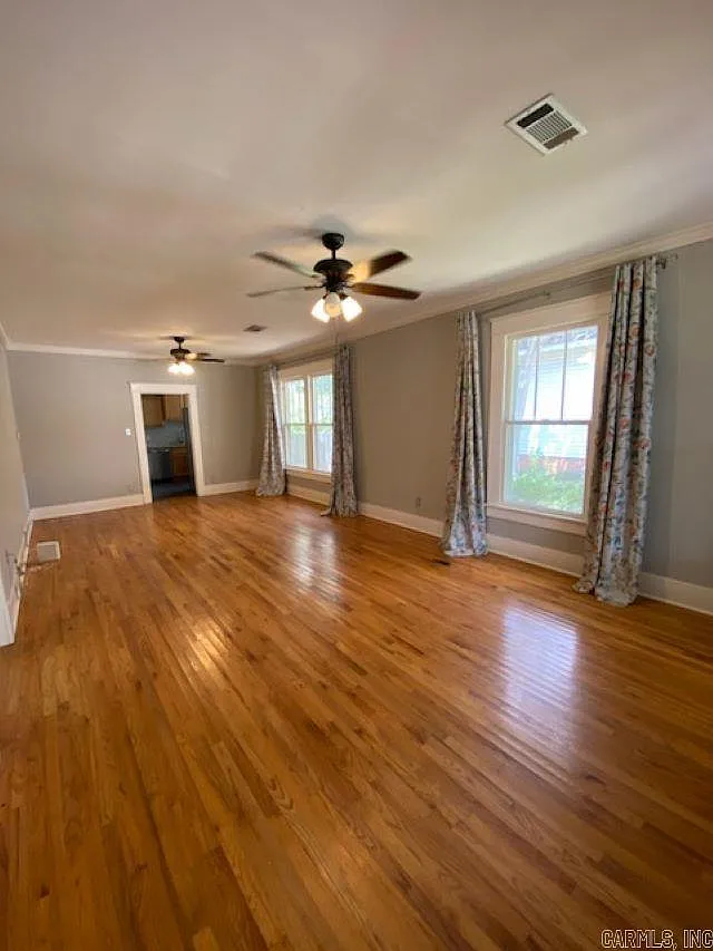 2 bed, 1.0 bath, 1327 sqft, $1,695 — Photo 3