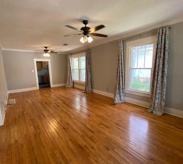 116 N Spruce St — Photo 3