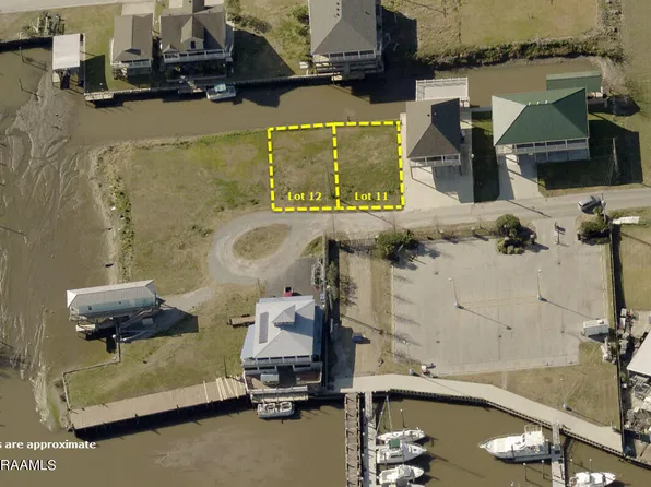 Isadore St, Delcambre, LA 70528