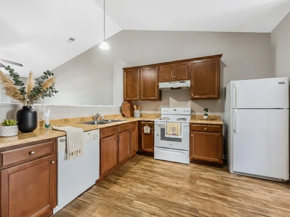 Meadow Creek Townhomes