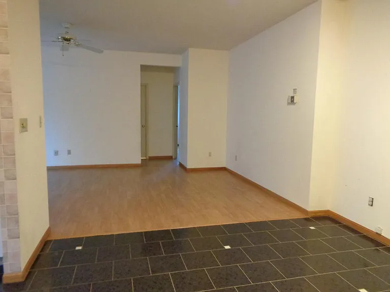 500 W Bender Rd — Photo 8