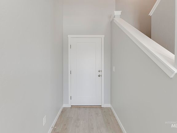 2nd image of 117 Caribou St