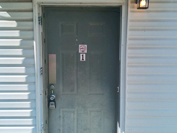 2nd image of 906 W South St APT 1