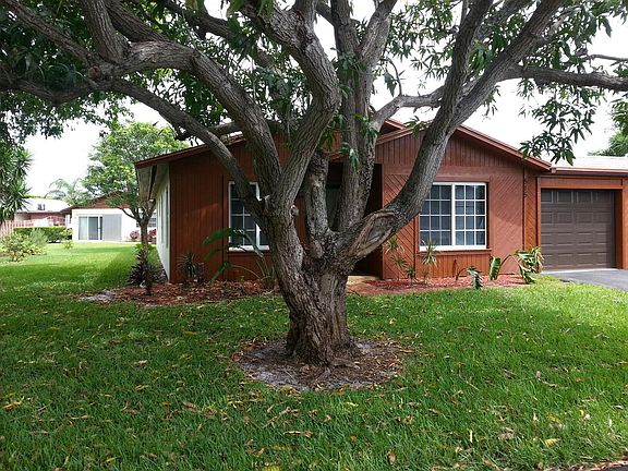 2nd image of 515 SE 27th Ter