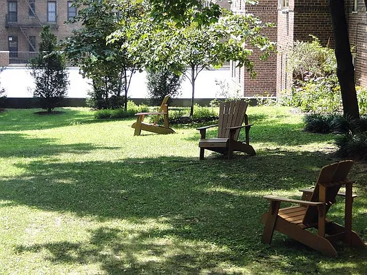 Sold by Better Homes & Gardens FH Realty | media 22