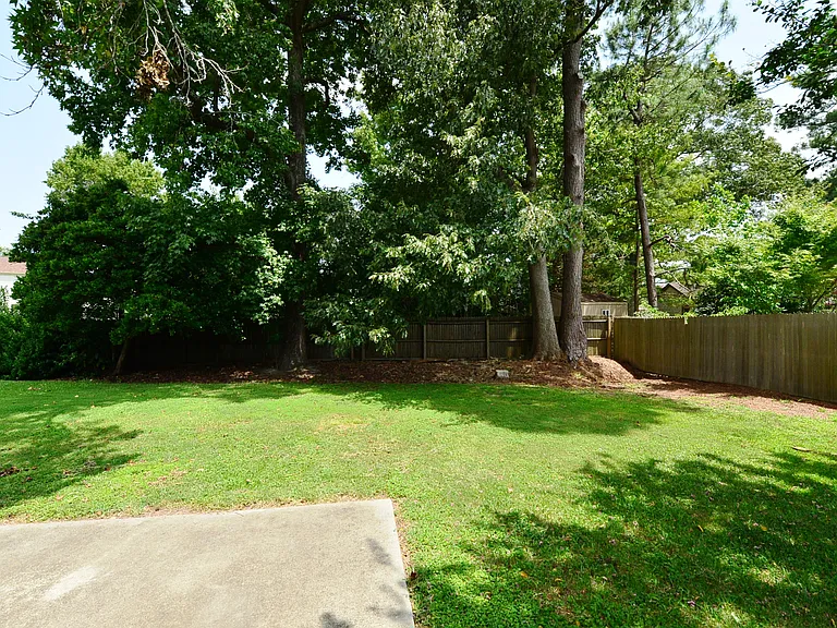 1548 Beachview Dr — Photo 27