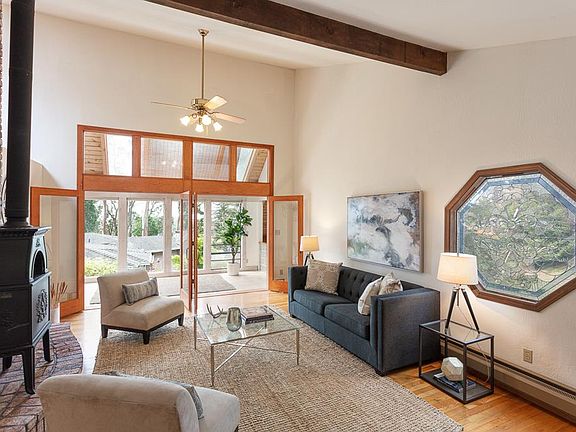 5th image of 514 Avenue Portola