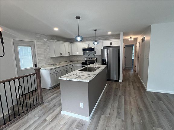 2nd image of 3445 McCausland Ave
