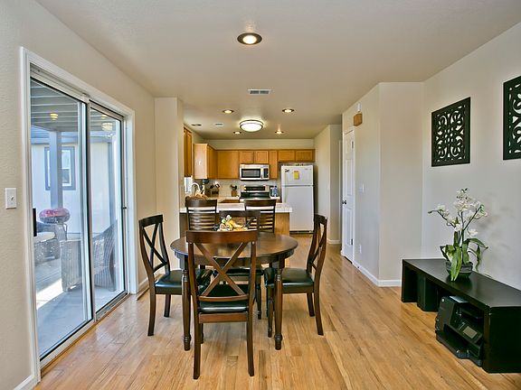 3rd image of 1475 Dolores Ln