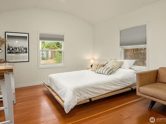 5th image of 3010 SW City View Street