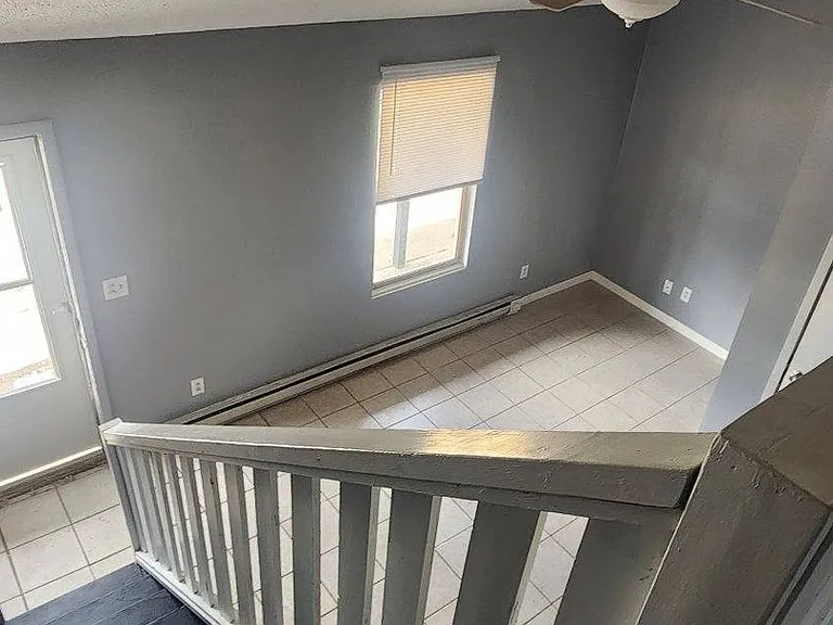 524 E Ridgely Ave — Photo 1
