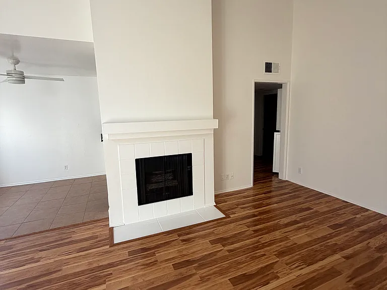 930 Venice Blvd #204 — Photo 4