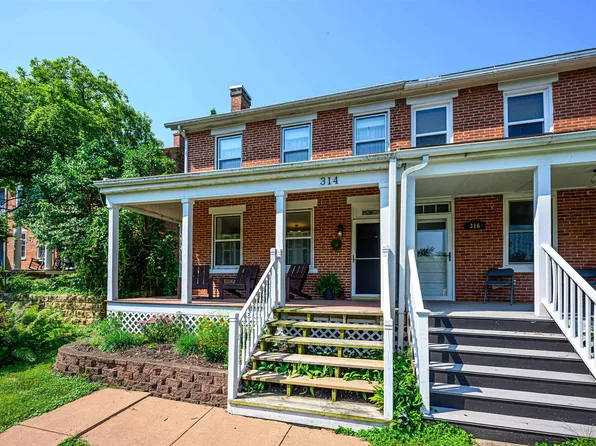 314 Elk St, Galena, IL 61036