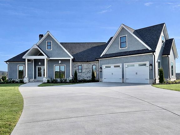 2nd image of 303 Eminence Peak