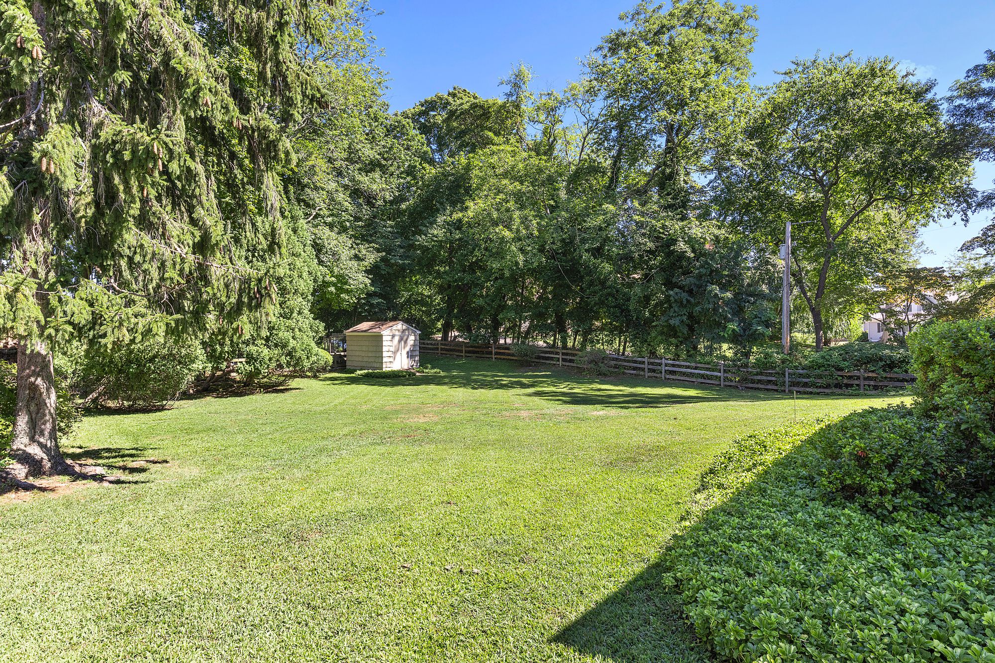 2095 New Suffolk Ave in Mattituck Out East